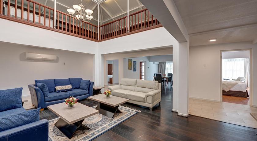 J5 Four Bedroom Villa Holiday home in Al Wasl For Families Only — Hotel in Dubai