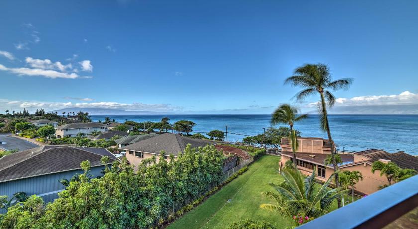 Ocean-View Maui Penthouse with Balcony and Pool Access photo