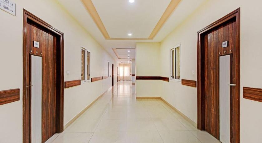 Hotel Kadamba photo