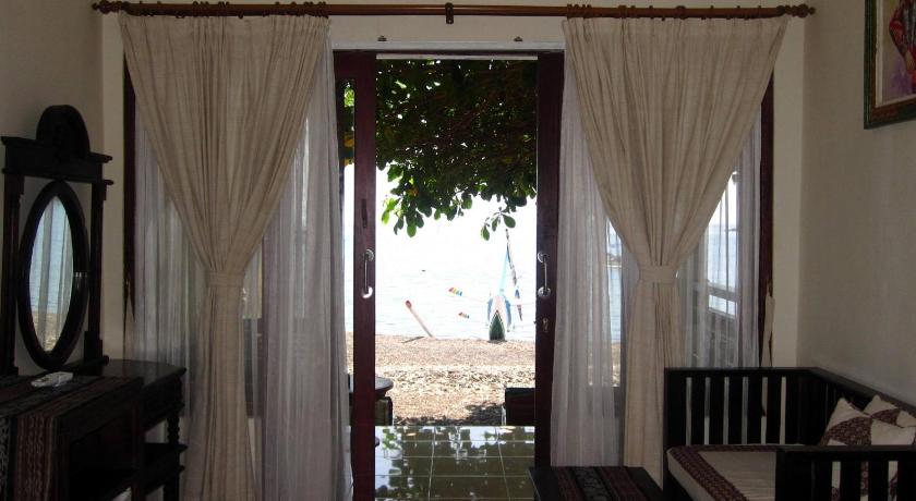 Galang Kangin Bungalows photo