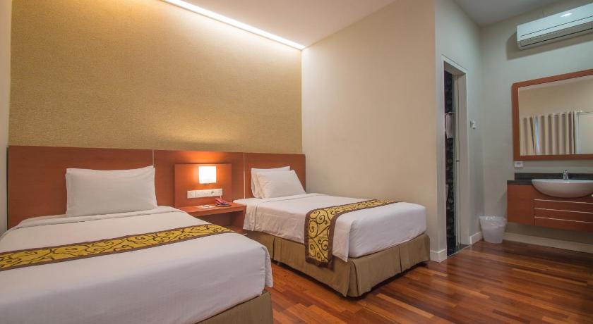 Image of Superior Twin Beds 0