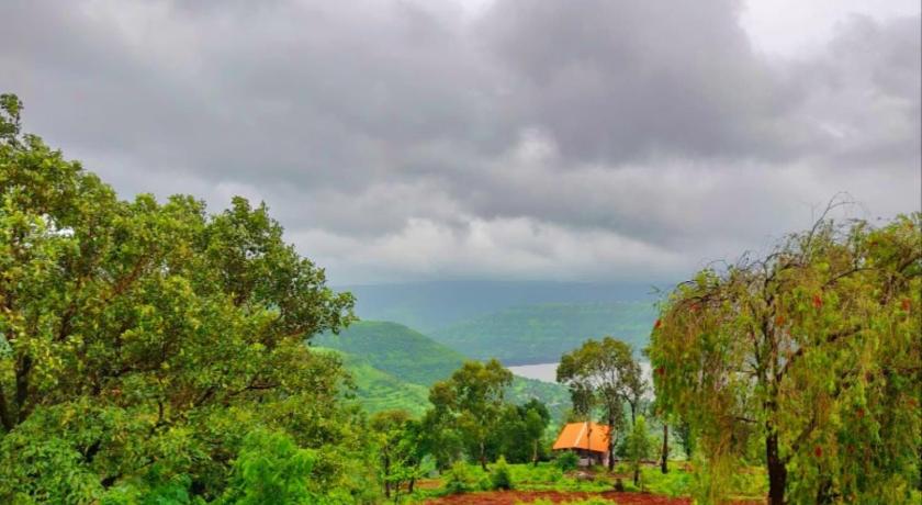 The Dhanhills - A Valley View Hotel In Panchgani