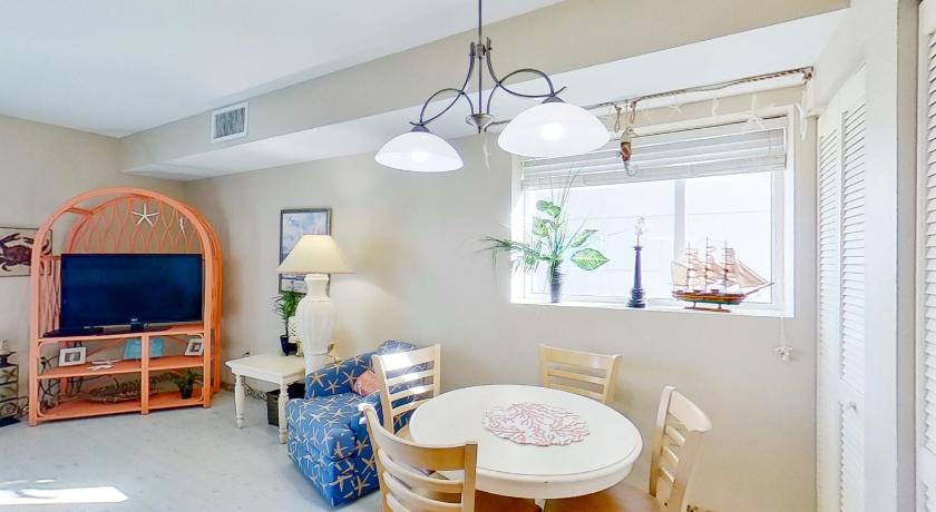 Image of One-Bedroom Apartment 8