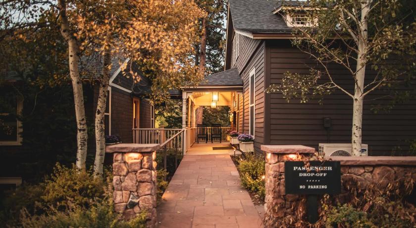 The Outlook Lodge photo