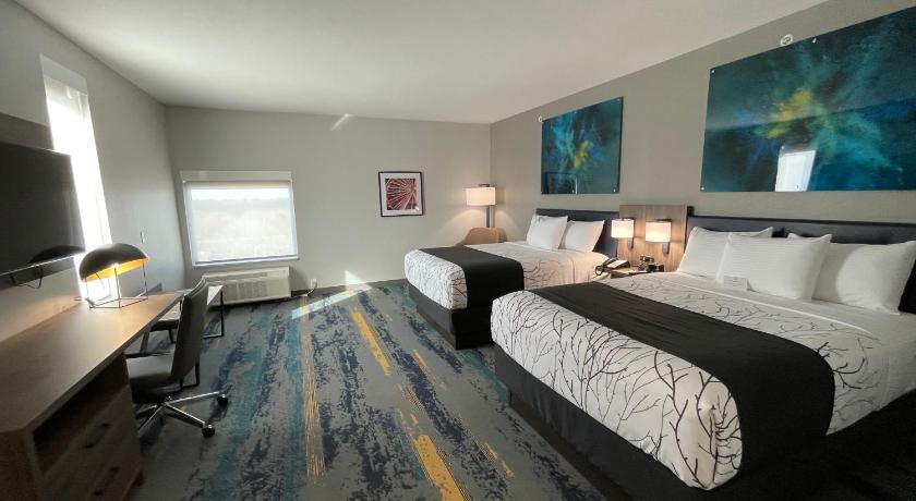 La Quinta Inn & Suites by Wyndham Dallas/Fairpark