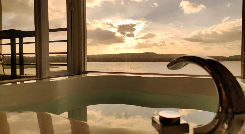 Lovestar Lakeside Hotel - Starlight Building — Hotel in Kenting