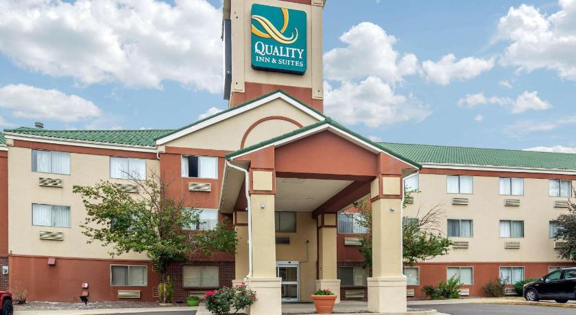 Quality Inn & Suites Lakewood - Denver Southwest