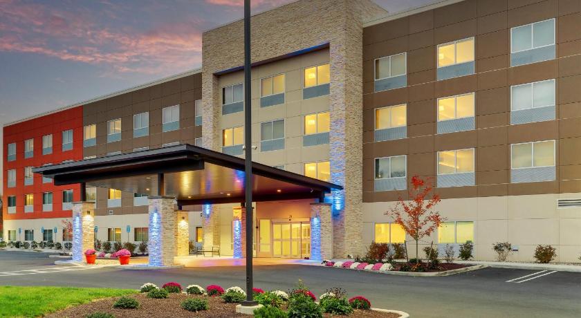 Holiday Inn Express & Suites Middletown - Goshen