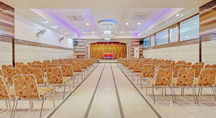 Hotel Kadamba photo