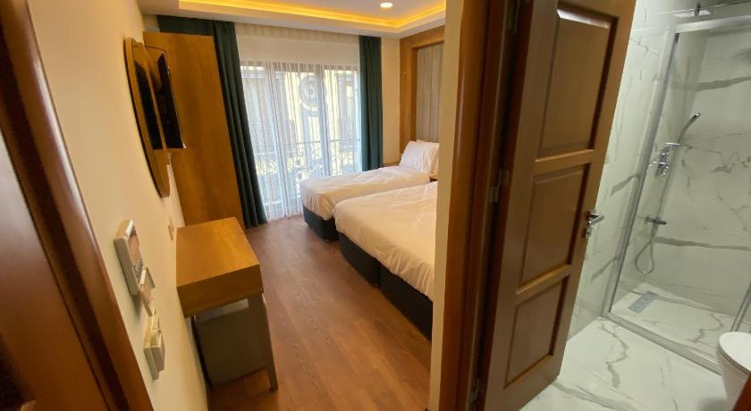 Pege Hotel - image 10