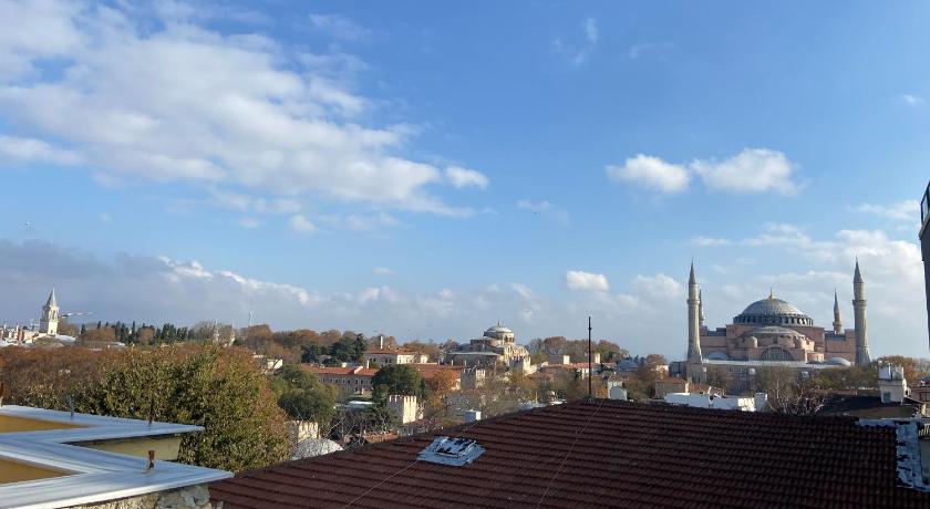 Pege Hotel - image 5
