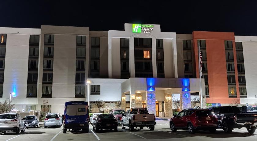 Holiday Inn Express Hotel & Suites Dallas Fort Worth Airport South