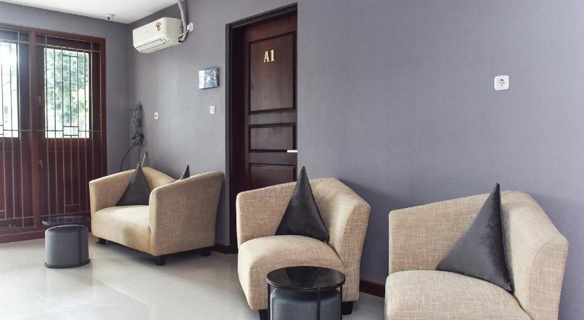 RedDoorz Plus Near Stasiun TVRI Surabaya – Surabaja, IL