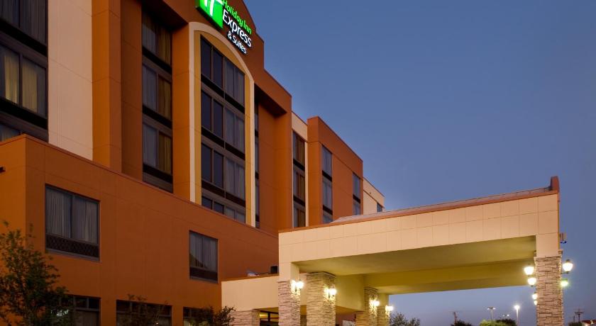 Holiday Inn Express Hotel & Suites Dallas Fort Worth Airport South