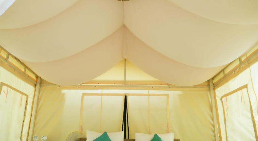 Image of Luxury Tent 6