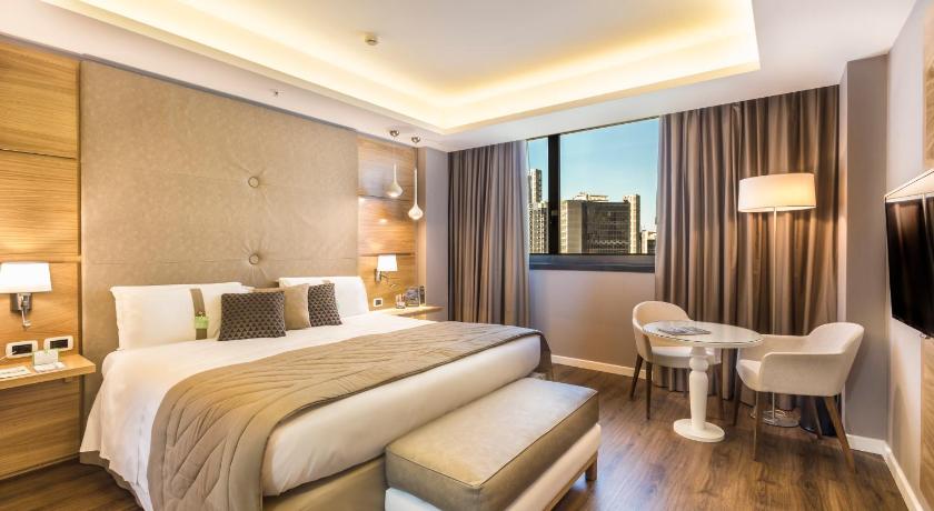 Image of 1 King Suite Sofa Bed 0