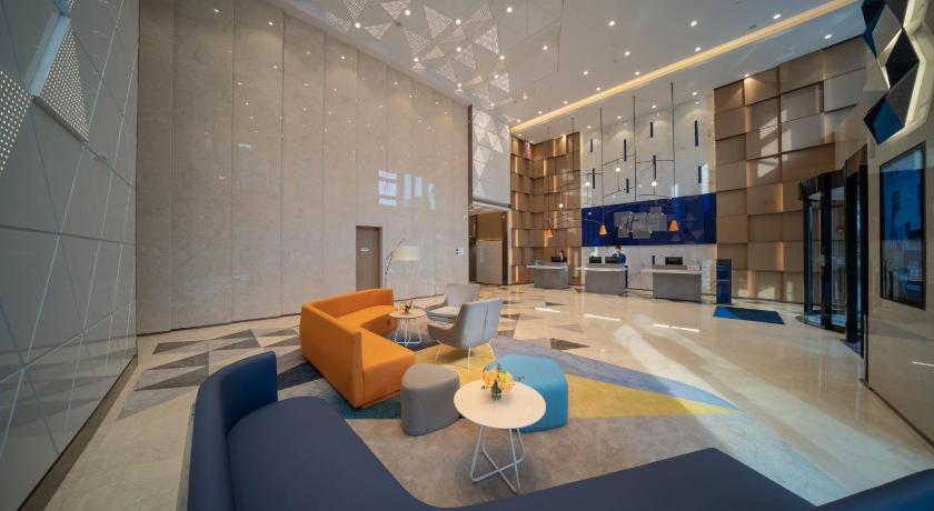 Holiday Inn Express Shanghai Huijin photo
