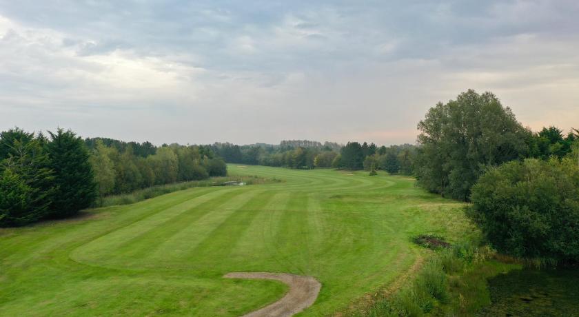 The Essex Golf & Country Club Hotel