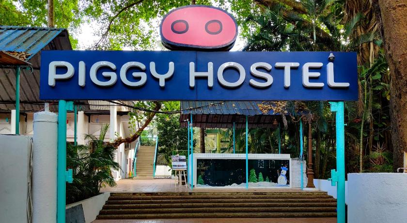 Piggy Calangute by Urban Nomads photo
