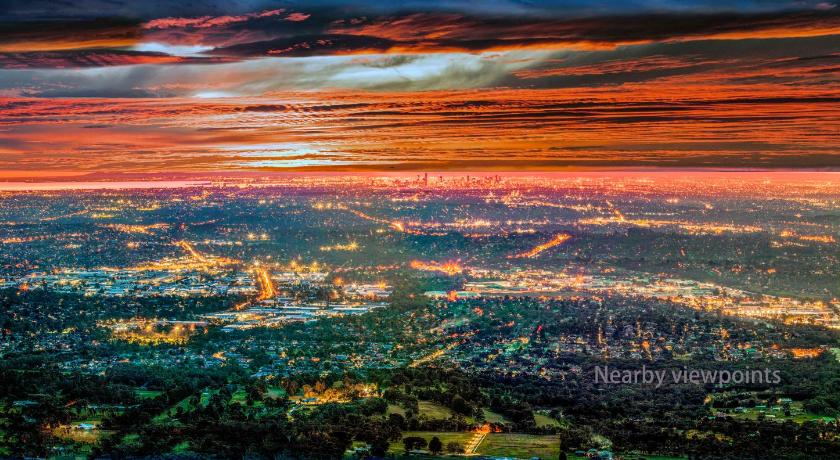 an aerial view of a city with a sky background, Arnica Views Summit Retreat in Mount Dandenong Ranges