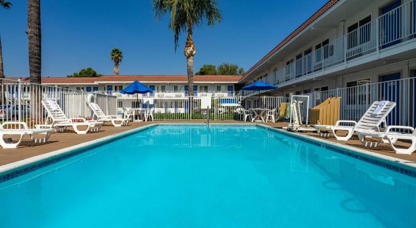 Motel 6-Sepulveda, CA - Los Angeles - Van Nuys - North Hills