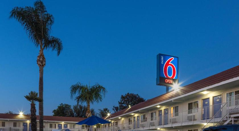 Motel 6-Sepulveda, CA - Los Angeles - Van Nuys - North Hills