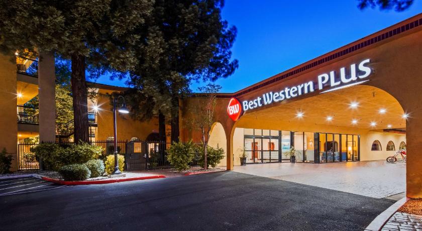 Best Western Plus Heritage Inn