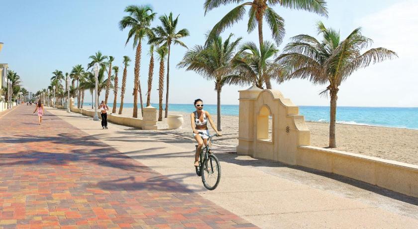 The Marlin Beachside photo