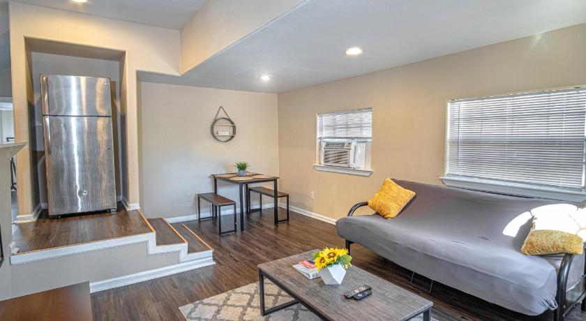 샌안토니오 (TX) Houston St Guest house near Downtown/Military base 3성급 숙소 수영장
