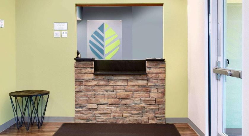 WoodSpring Suites Nashville Airport photo