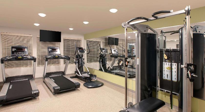 Houston WoodSpring Suites Houston 288 South Medical Center 3-Star Accommodation pool