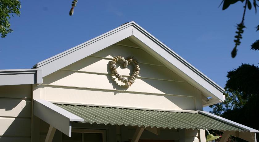 Bluff Hill Bed & Breakfast photo
