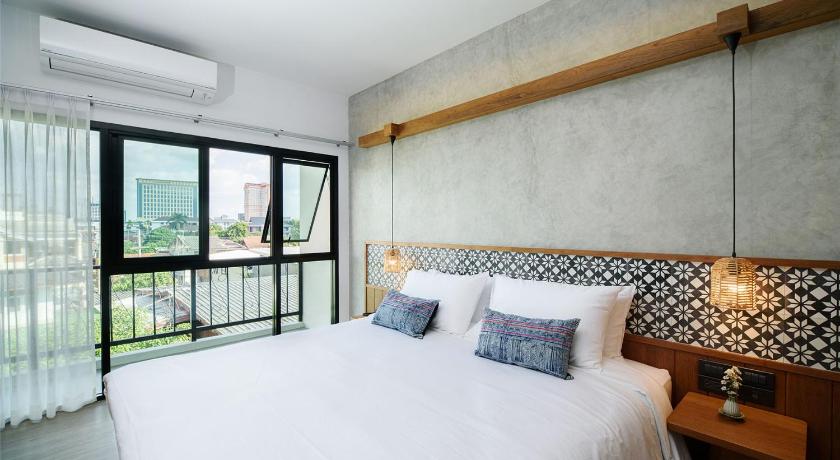 Image of Deluxe Room 6
