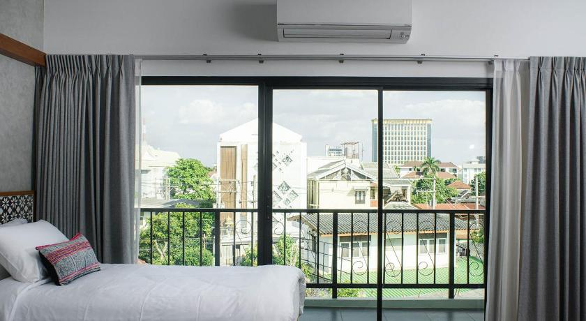 Image of Twin Room with Balcony 12