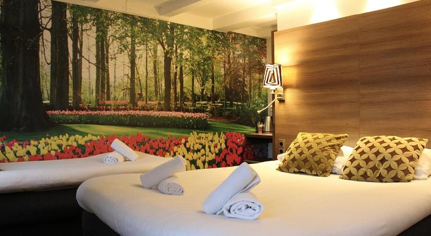 The Townhouse Hotel photo