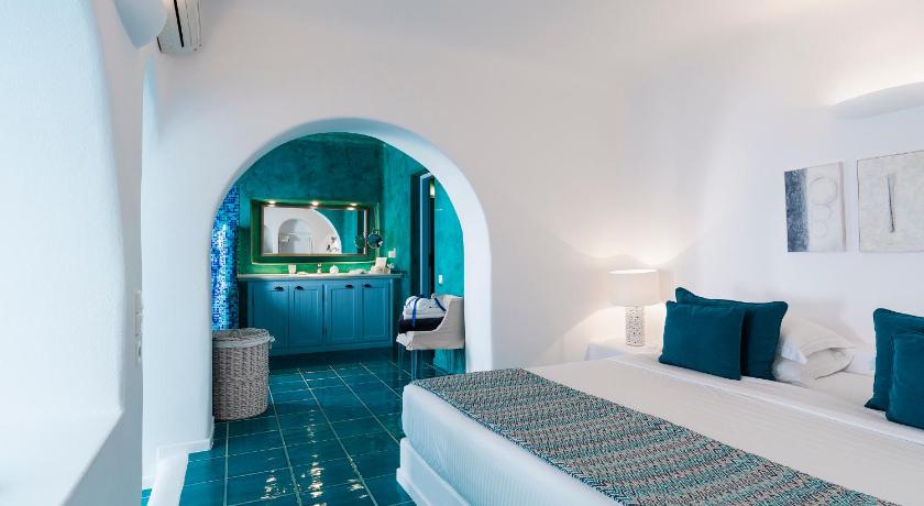 Image of Pool Suite with Caldera View (Only for 2 people) 6