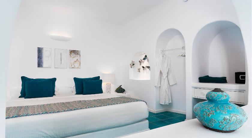 Image of Pool Suite with Caldera View (Only for 2 people) 8
