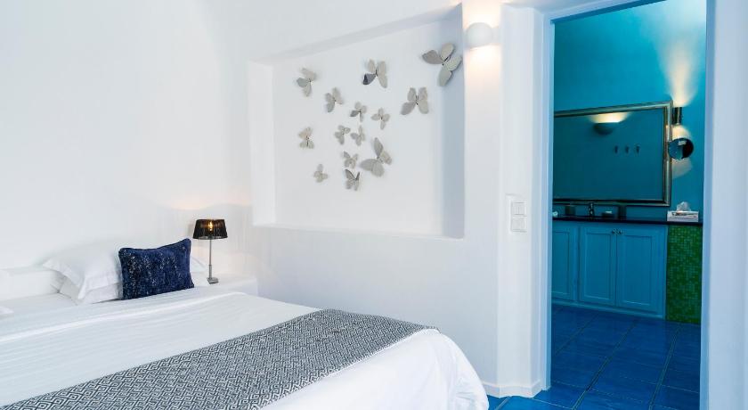 Image of Pool Suite with Caldera View (Only for 2 people) 17