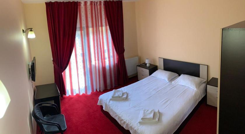 Hotel River photo