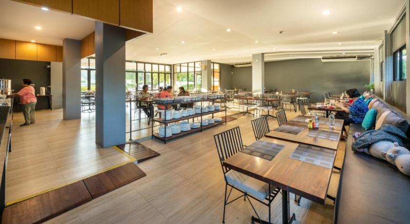 Pattaya The Wind Hotel 3-Star Hotel pool