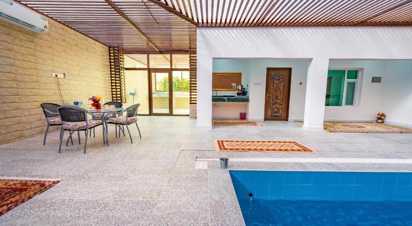 Image of One-Bedroom Chalet 6