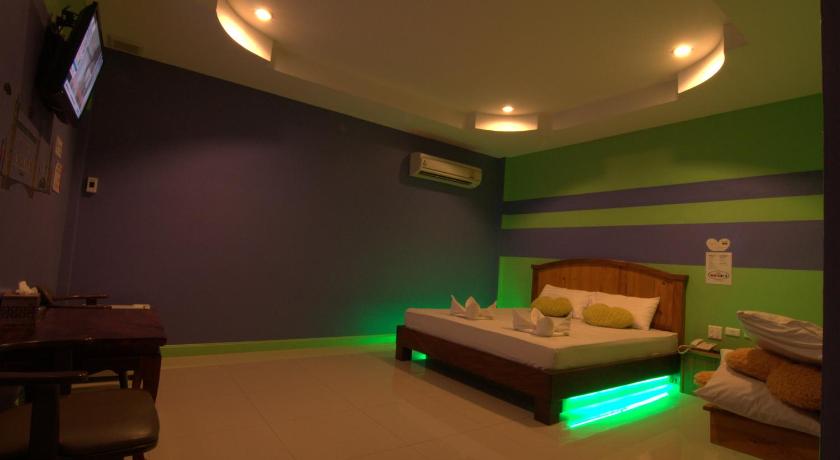 The Palm Resort Kampeang Saen. photo