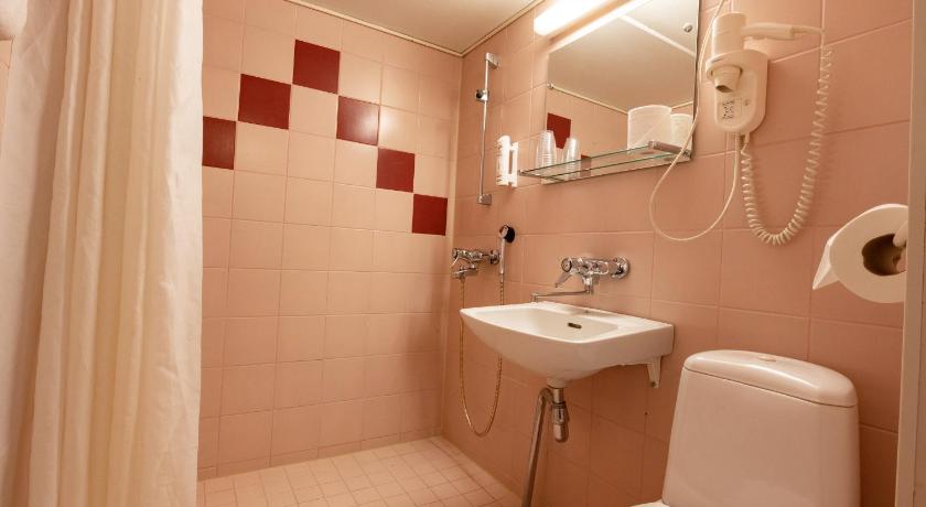 Image of Superior Twin Room 2