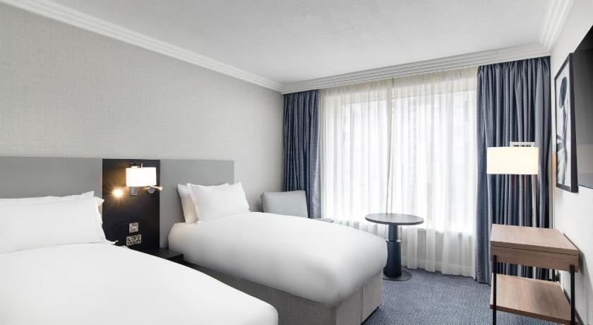 Image of Classic Room - 2 Single Beds 3