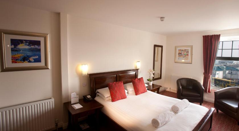 Image of Classic Double Room with Sea View 3