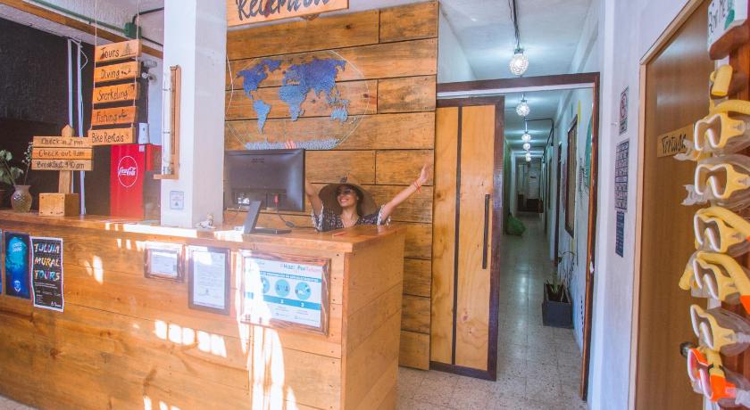 Straw Hat Hostel & Rooftop Bar photo