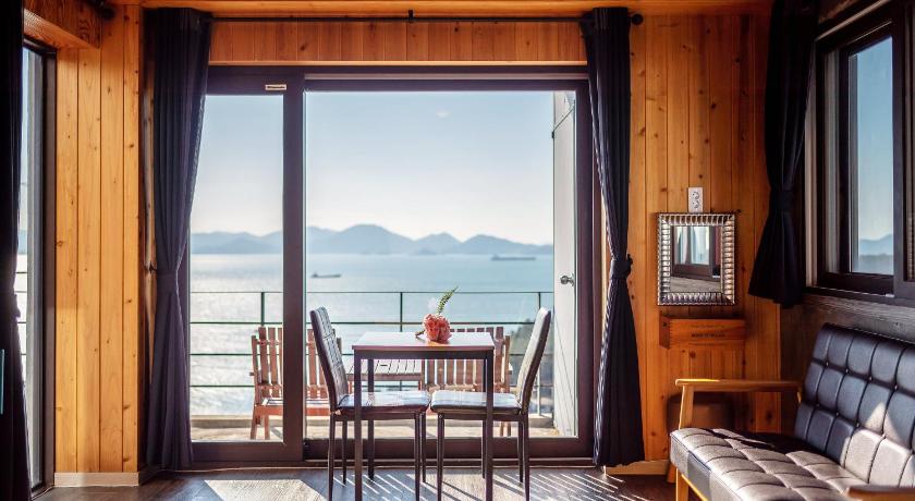 南海 Whales Dream Pension 2星级 酒店 大堂