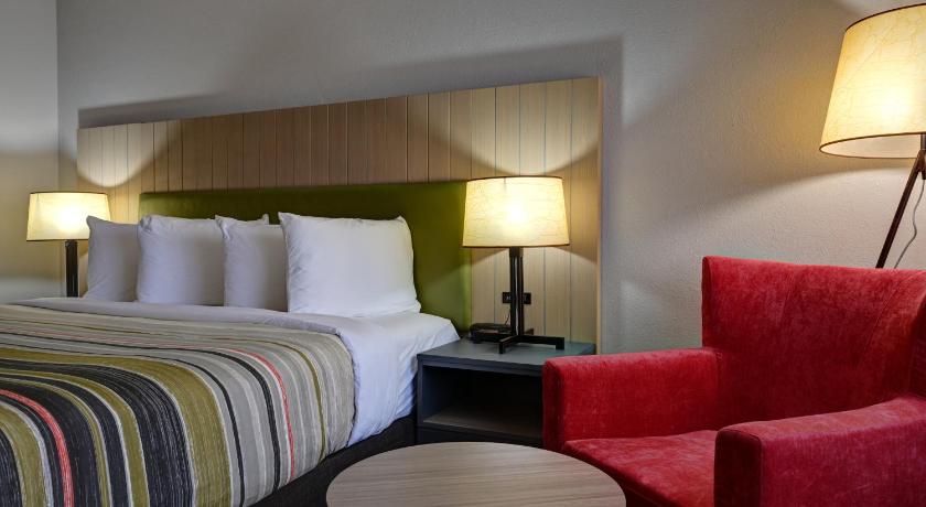 Country Inn & Suites by Radisson, Pierre, SD