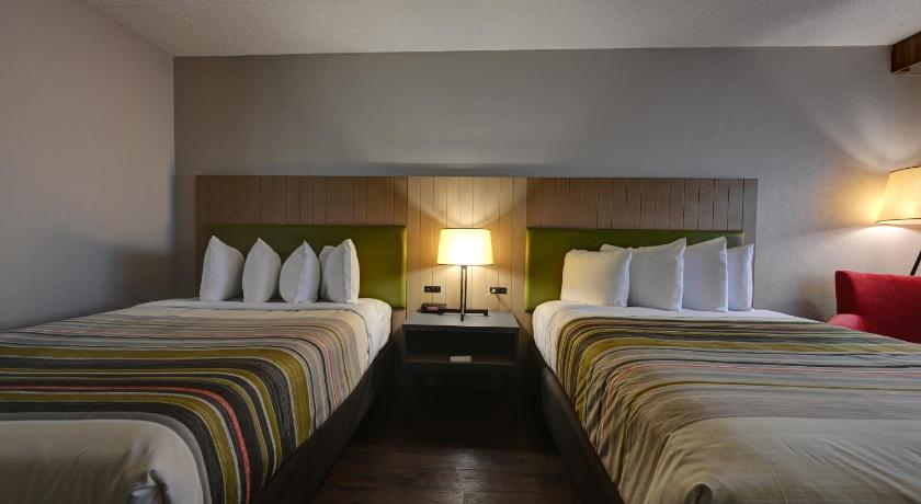 Country Inn & Suites by Radisson, Pierre, SD