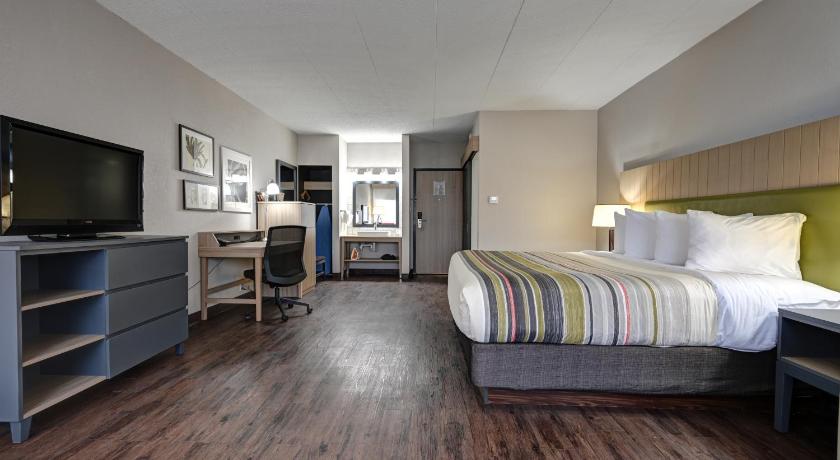 Country Inn & Suites by Radisson, Pierre, SD